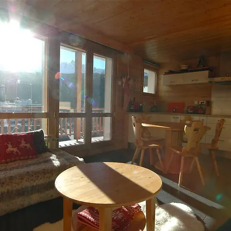 Anna Apartment *